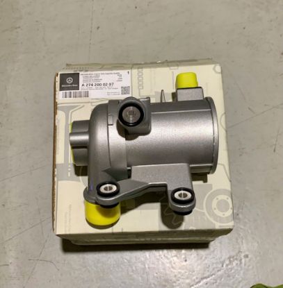Ảnh của Bơm nước động cơ Mercedes - M274